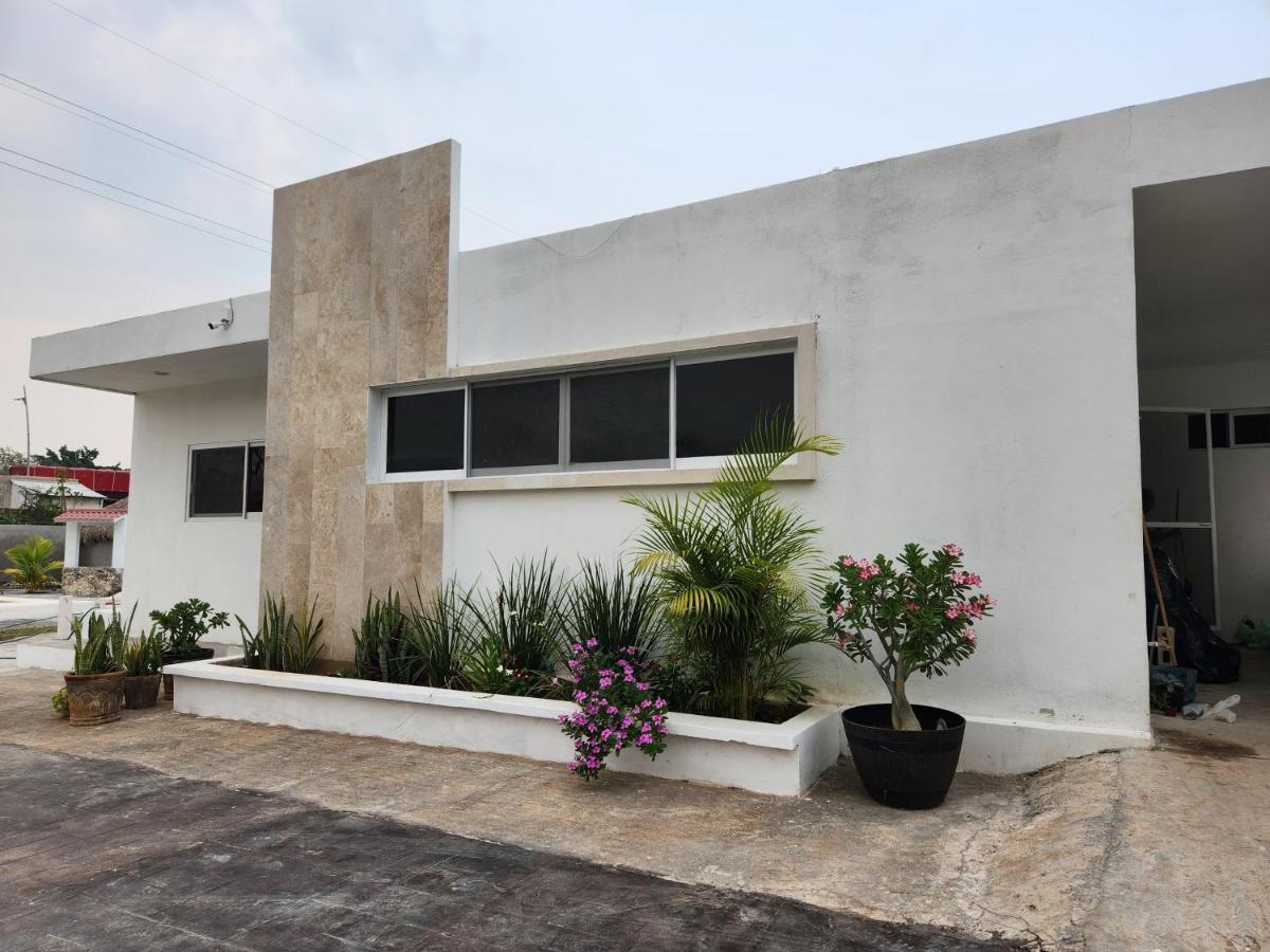 Pergola'S Road House Villa Campeche Exterior photo